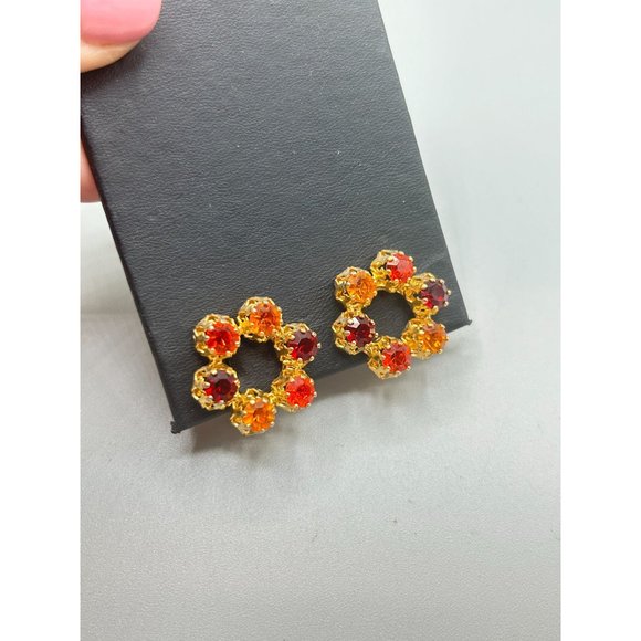 Vintage Signed Austria Clip On Earrings Red Orange Warm Tones Wreath Design - Picture 2 of 6